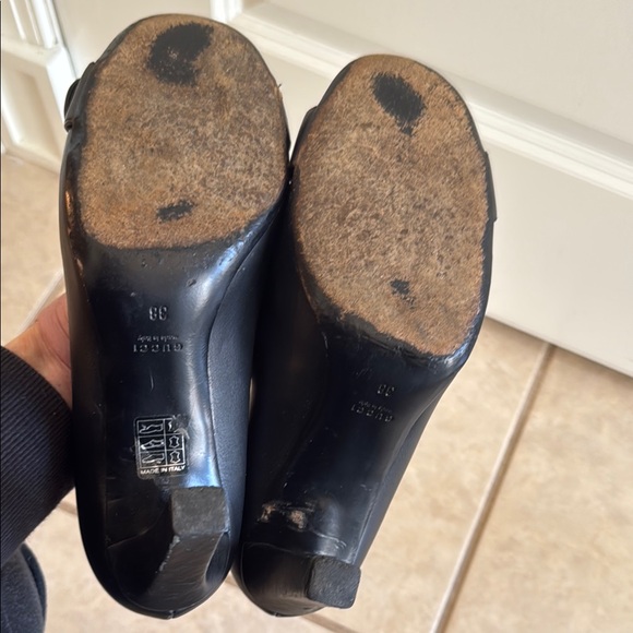 Gucci Sachalin Black Pumps with silver logo buckle 8m 38EU - Picture 12 of 16